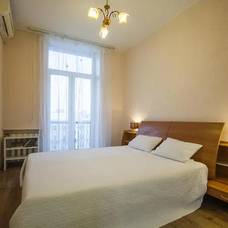Apartment Kisileva 10
