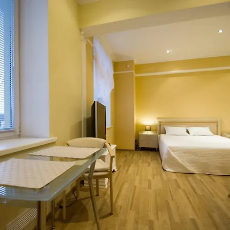 Apartment Kisileva 10 *